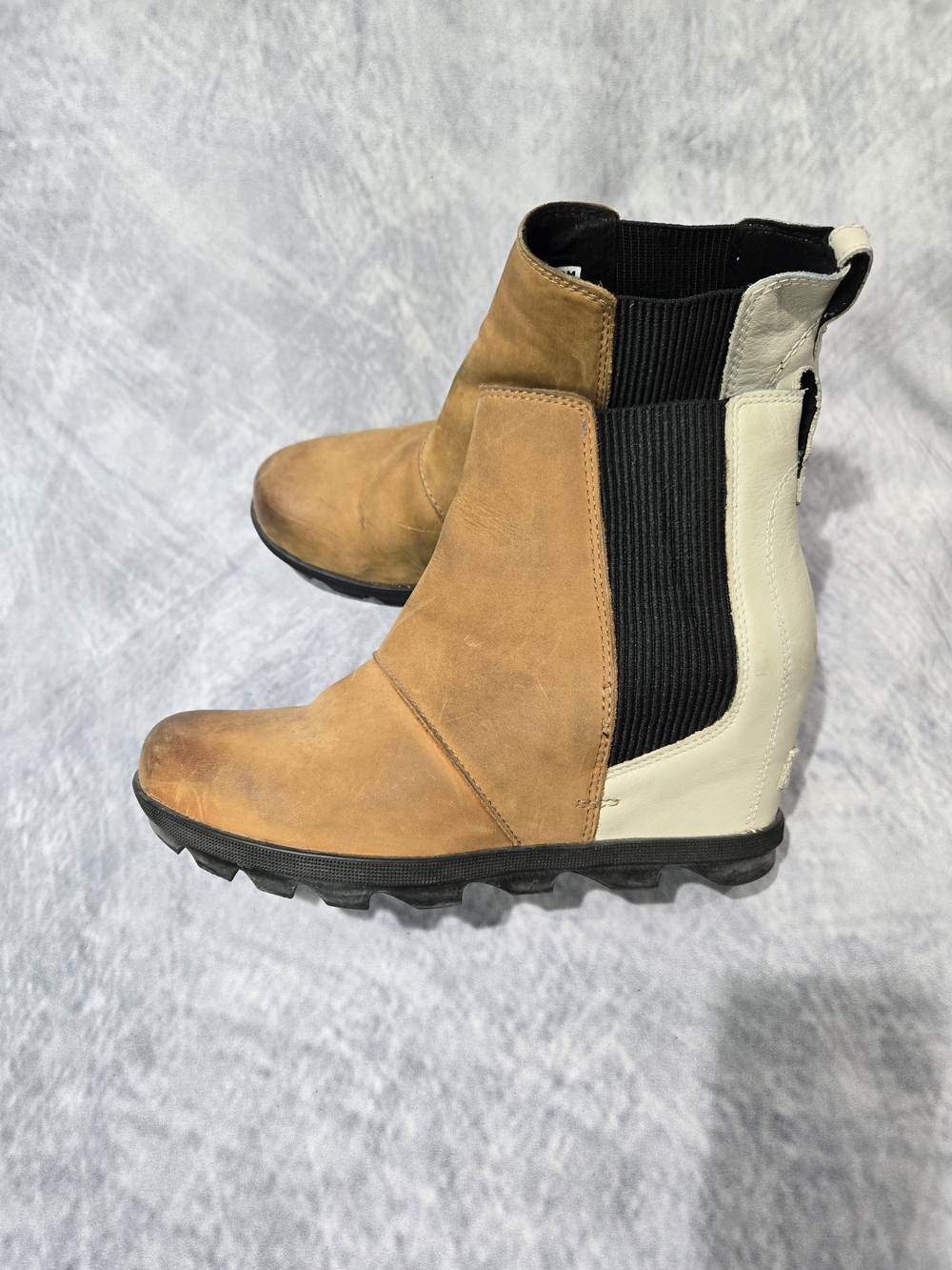Sorel Joan of Arctic Wedge II Chelsea boots